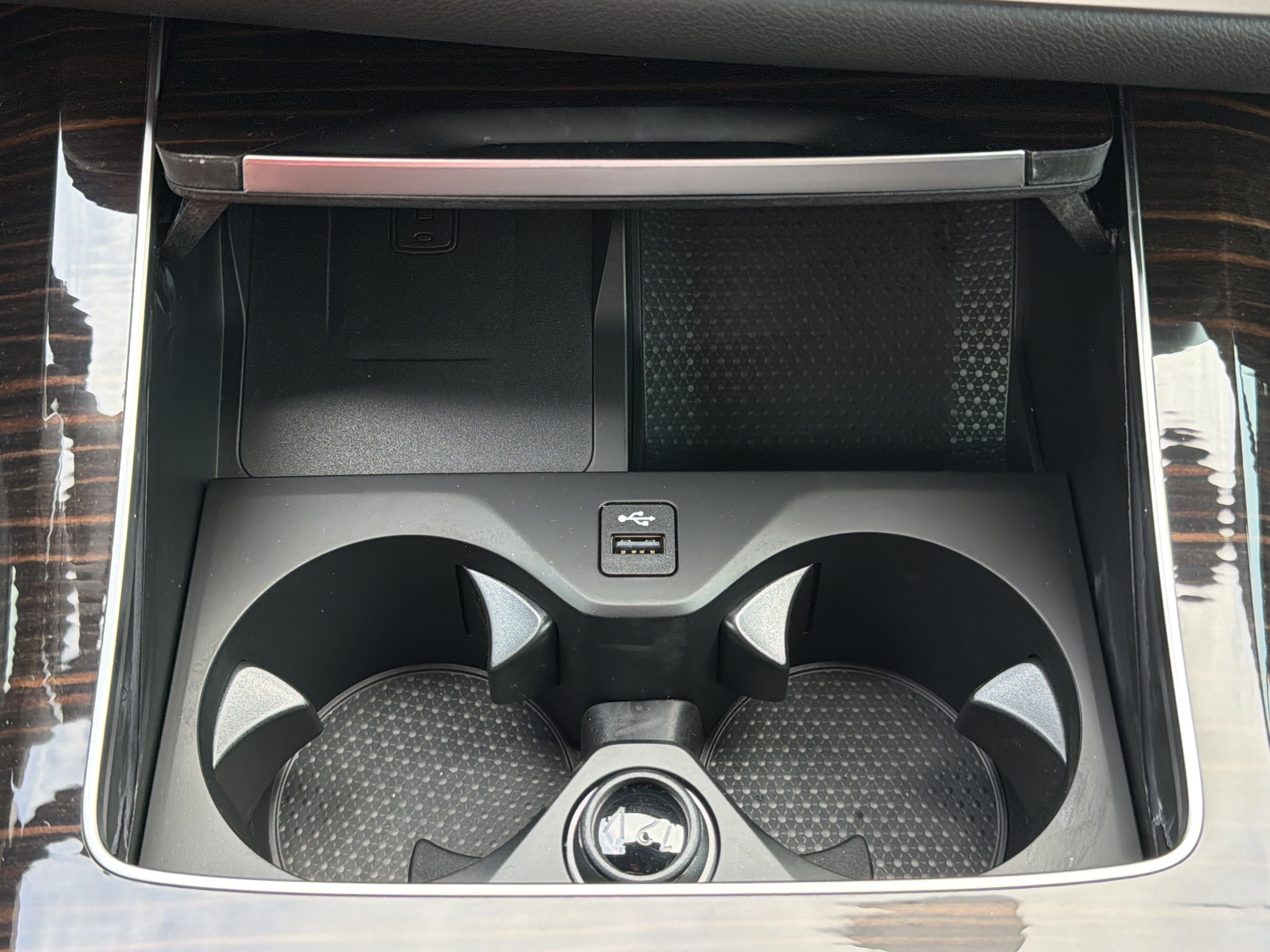 New 2026 Skyscraper Grey Metallic BMW sDrive40i image 8