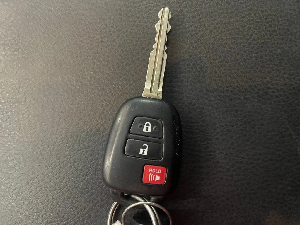 Used 2022 Gray Toyota SR5 image 18