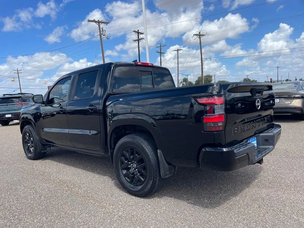 Used 2022 Black Nissan SV image 5
