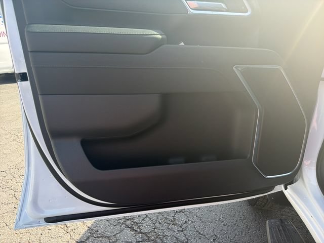 New 2026 Summit White Chevrolet LT image 10