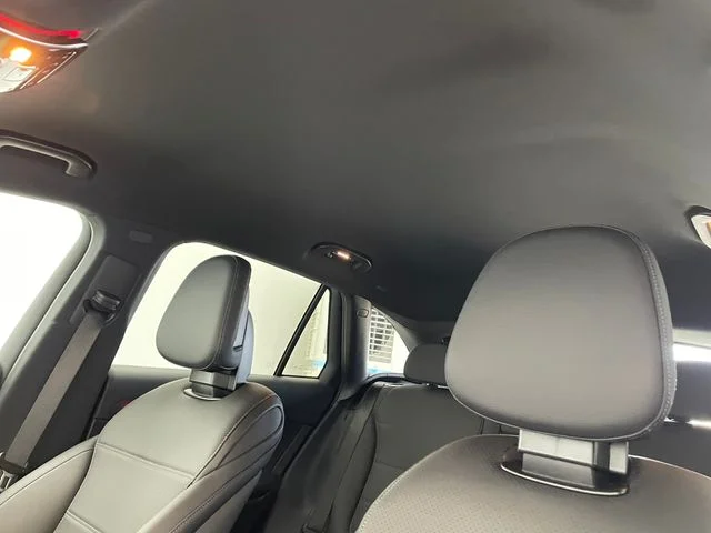 New 2026 Polar White Mercedes-Benz GLC 300 image 5