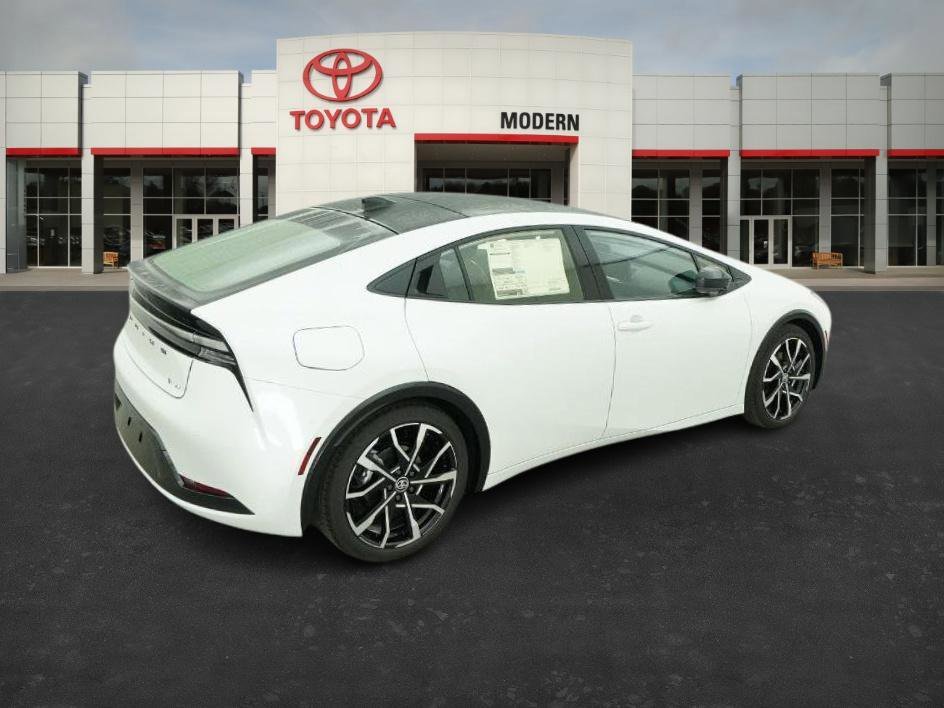 New 2026 Wind Chill Pearl Toyota XSE Premium image 21