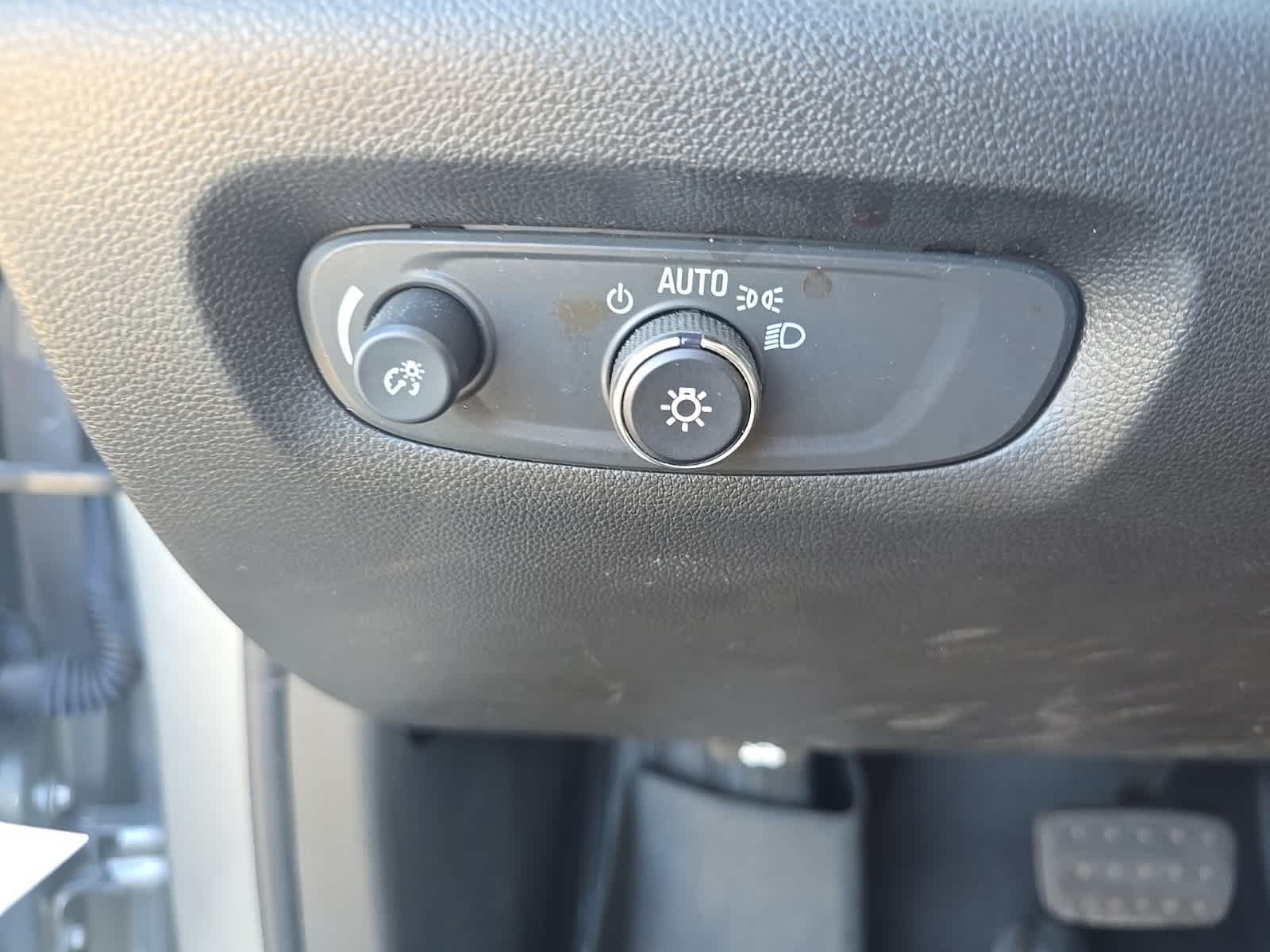 Used 2023 Sterling Gray Metallic Chevrolet LT Leather image 23