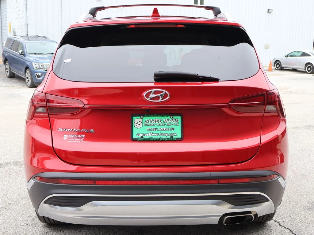 Used 2022 Red Hyundai SEL image 4