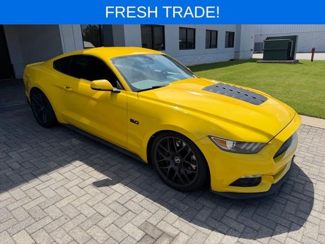 2016 Ford Mustang GT Coupe's photo