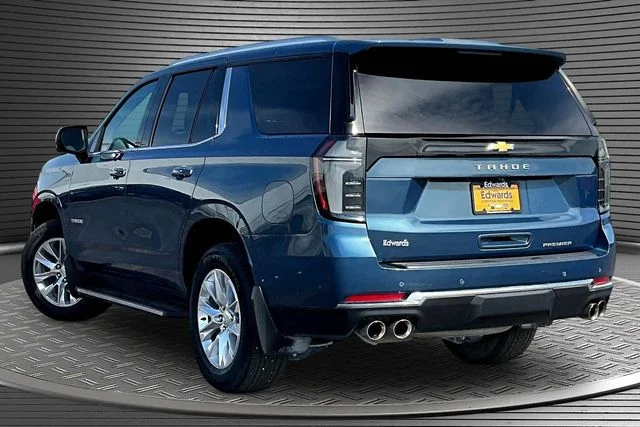 Used 2025 Blue Chevrolet Premier image 4