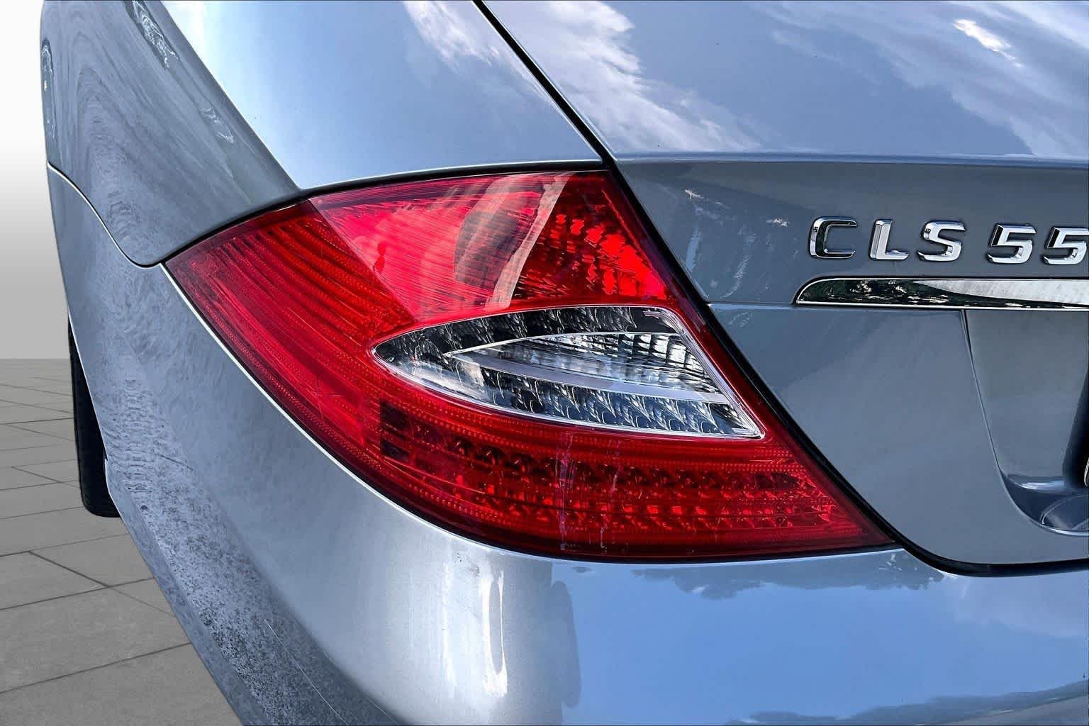 Used 2011 Flint Grey Metallic Mercedes-Benz CLS 550 image 26