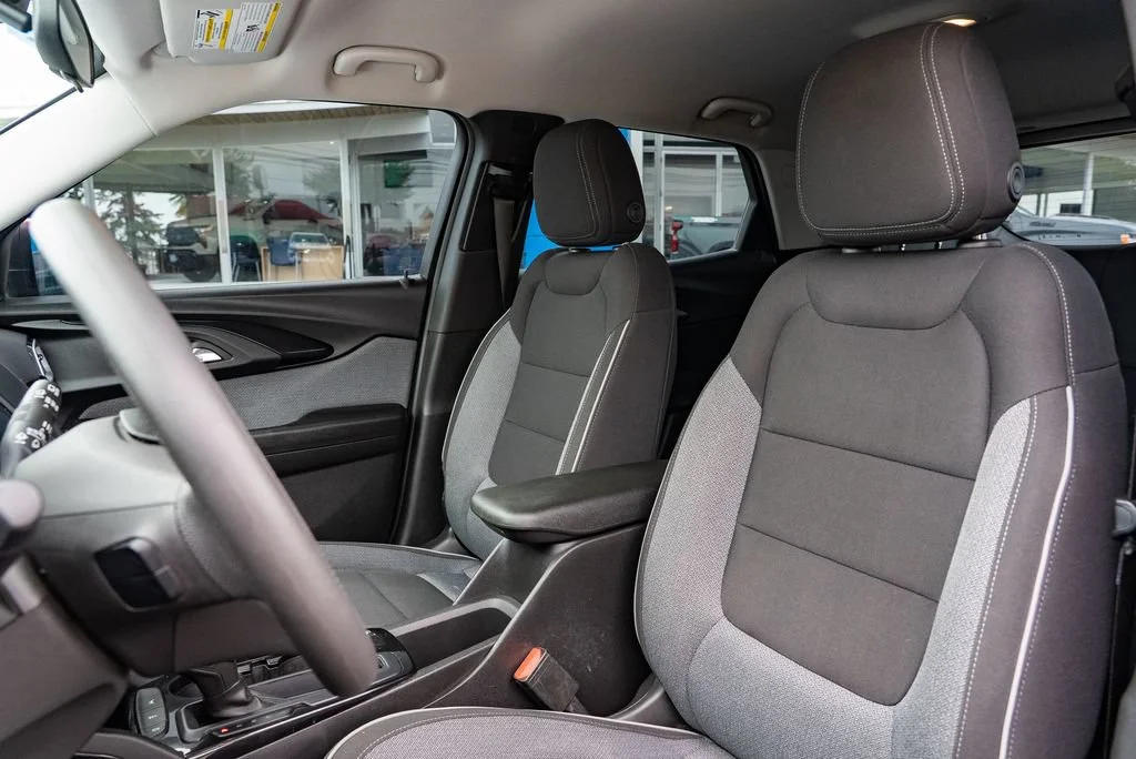Used 2021 MOSAIC BLACK METALLIC Chevrolet LS image 22