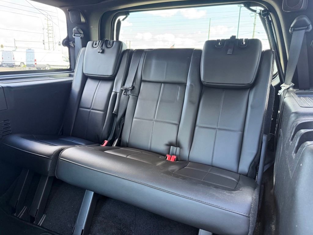 Used 2014 White Lincoln Base image 18