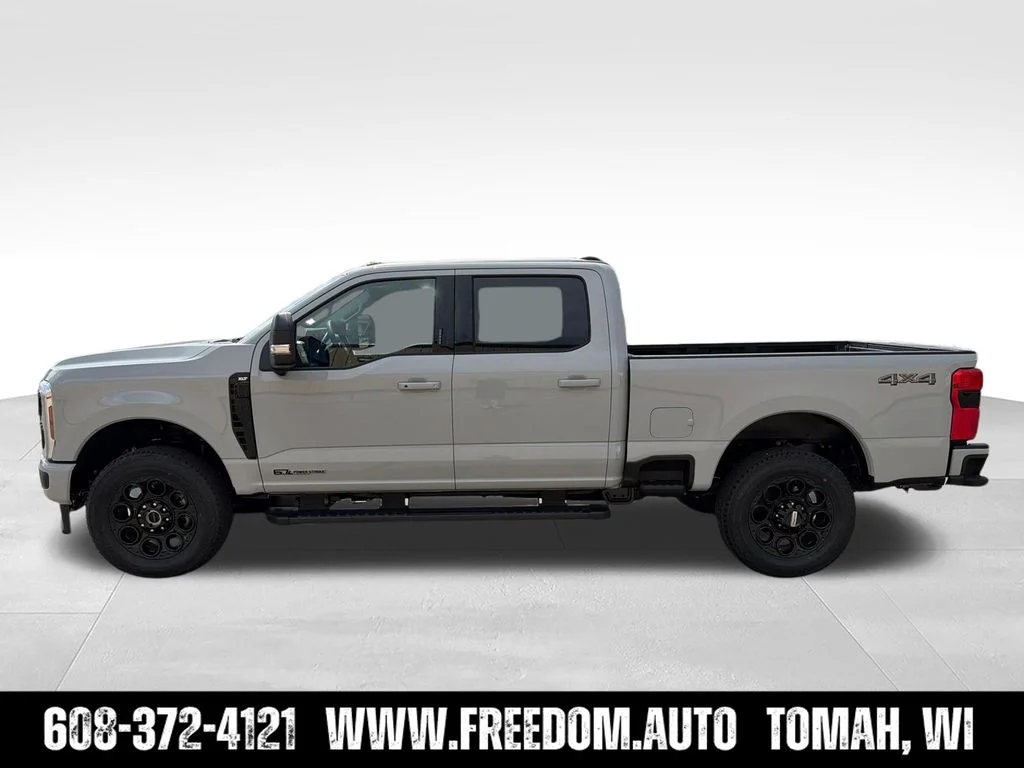 New 2026 White Ford XLT image 2