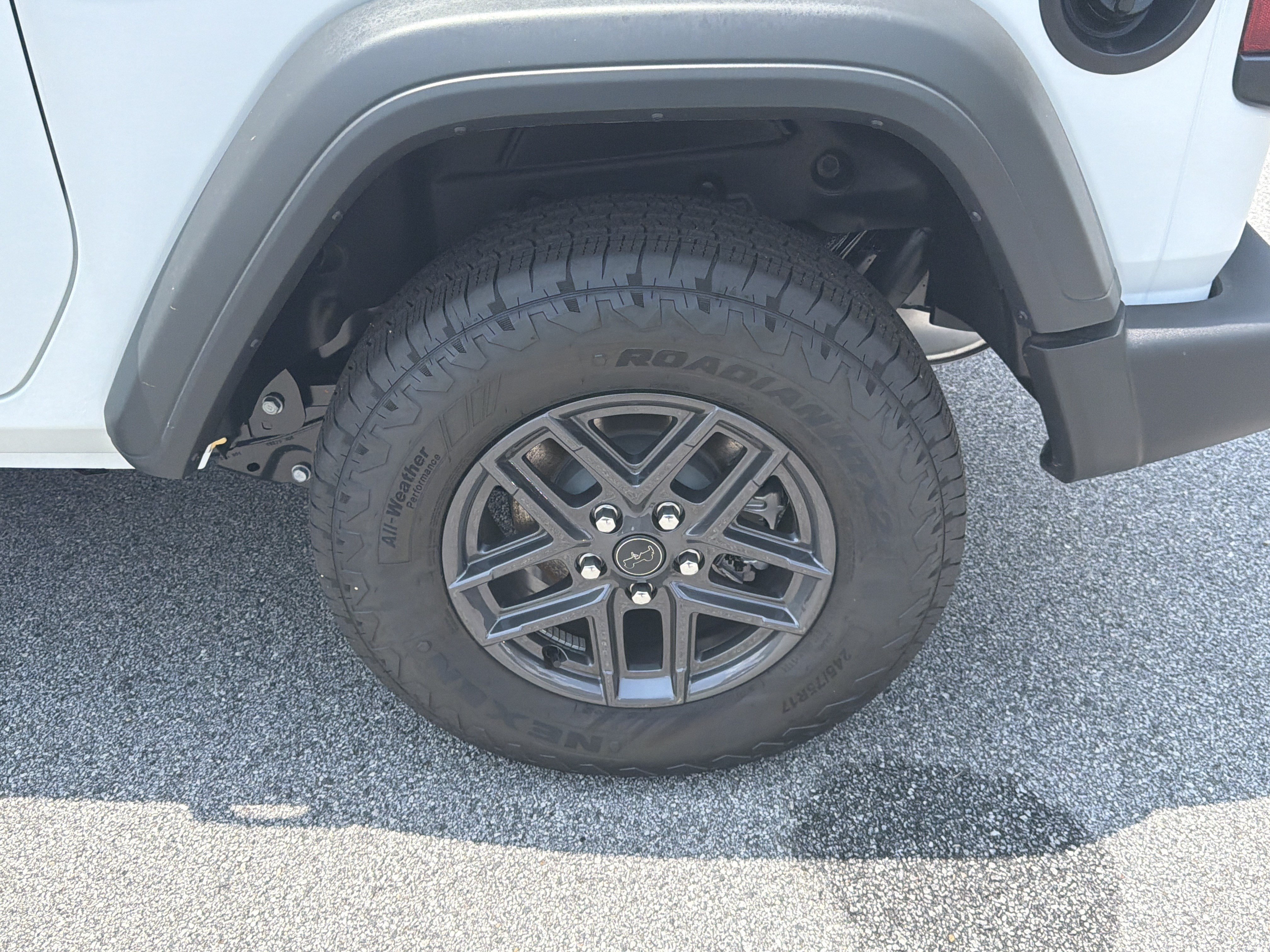 New 2026 Bright White Clear-Coat Exterior Paint Jeep Sport S image 21