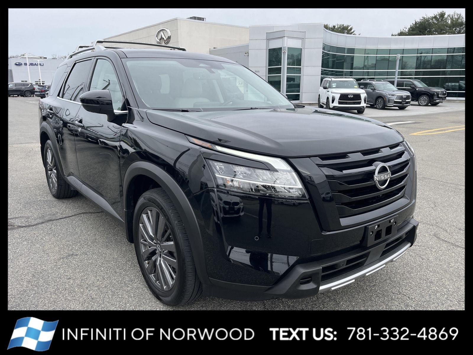 2024 Nissan Pathfinder SL