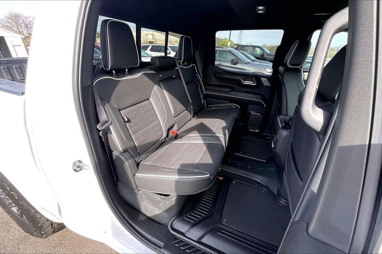 Used 2024 Summit White GMC 4WD Crew Cab Short Box AT4X image 28
