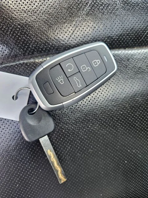 Used 2020 Blue GMC SLT image 29