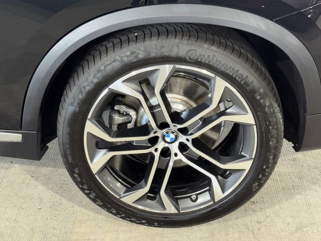 Certified Used 2026 Black Sapphire Metallic BMW xDrive50e image 12