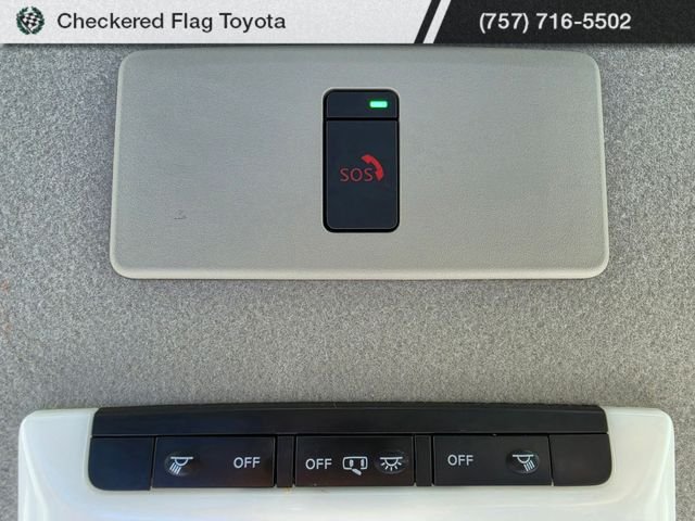 Used 2024 Aspen White Tricoat/Super Black Nissan SR image 22
