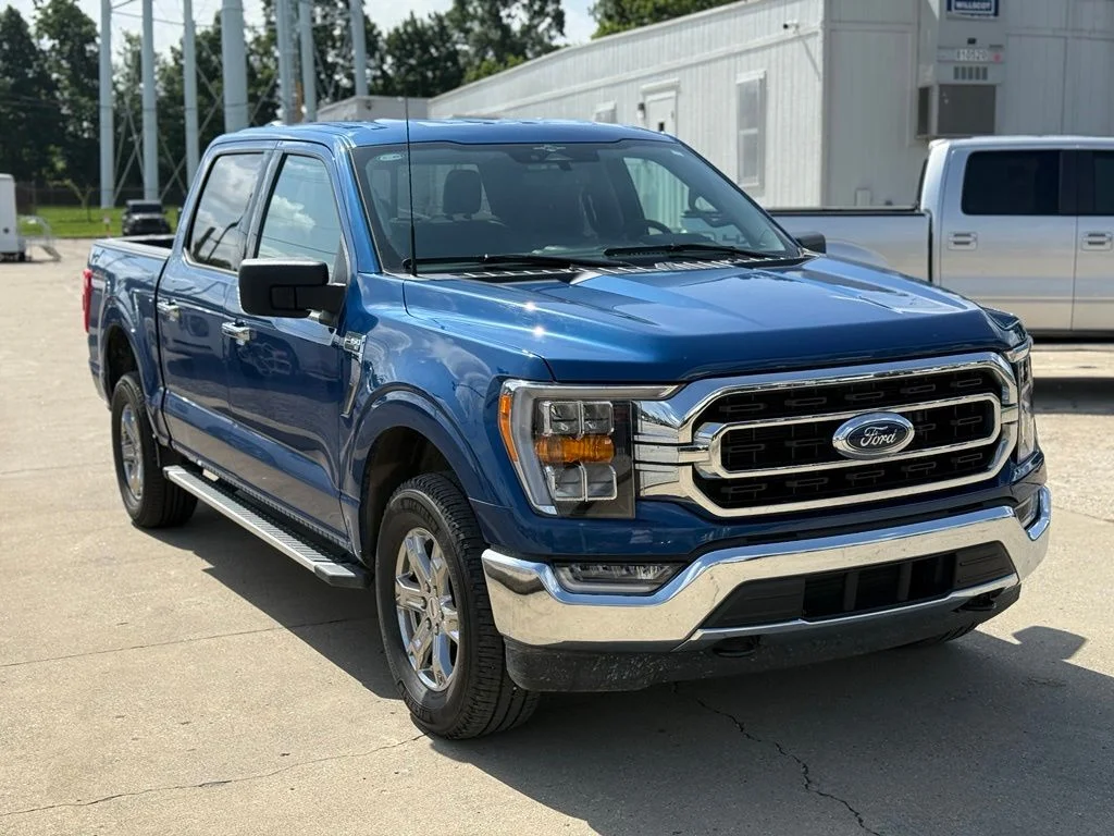Used 2023 Blue Ford XLT image 4