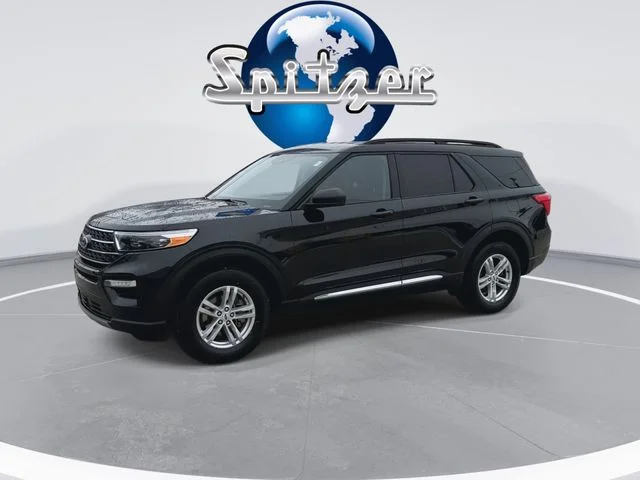 Used 2023 Black Metallic Ford XLT image 4