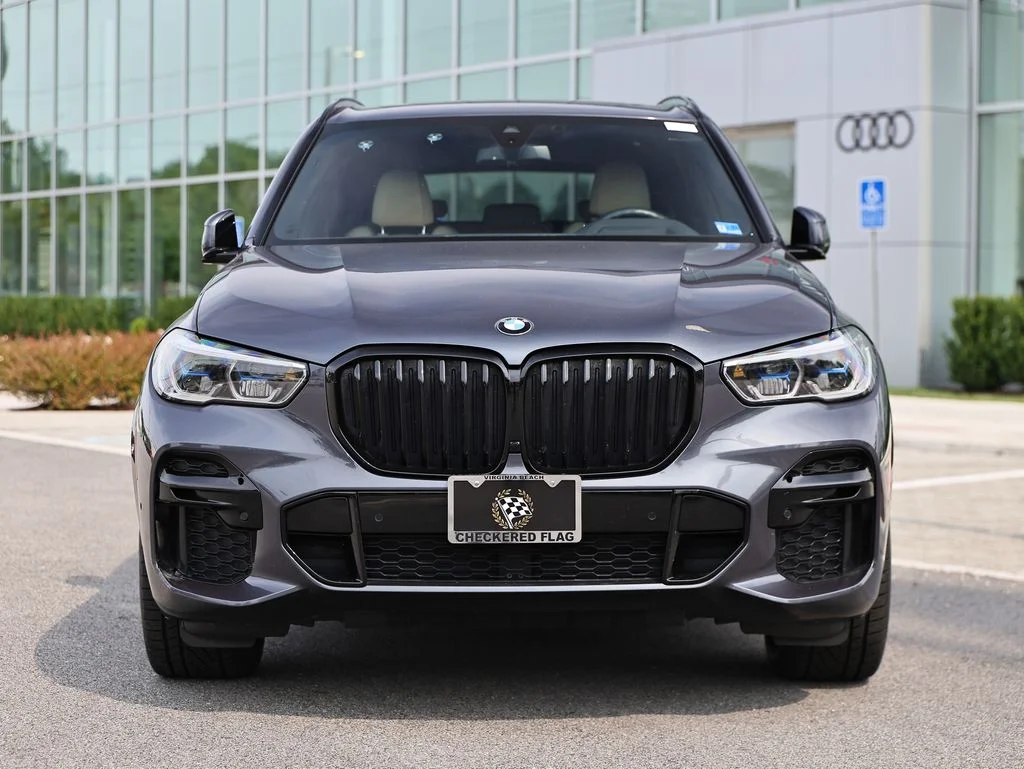 Used 2022 Arctic Gray Metallic BMW xDrive40i image 13