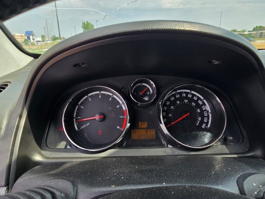 Used 2008 Polar White Saturn XR image 20