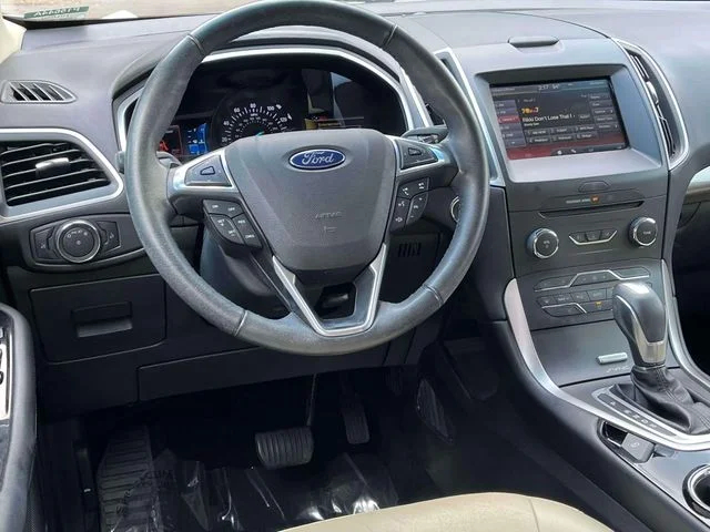 Used 2015 White Platinum Clearcoat Metallic Ford SEL image 14