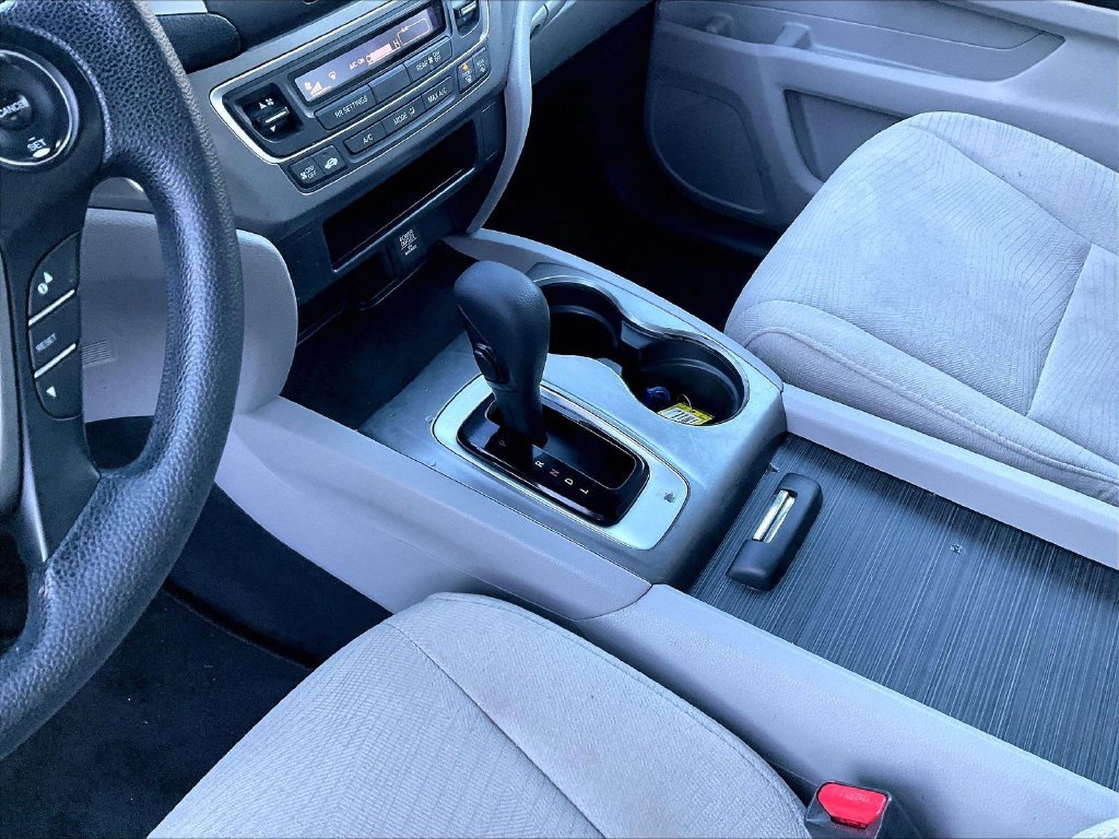 Used 2018 Gray Honda LX image 21