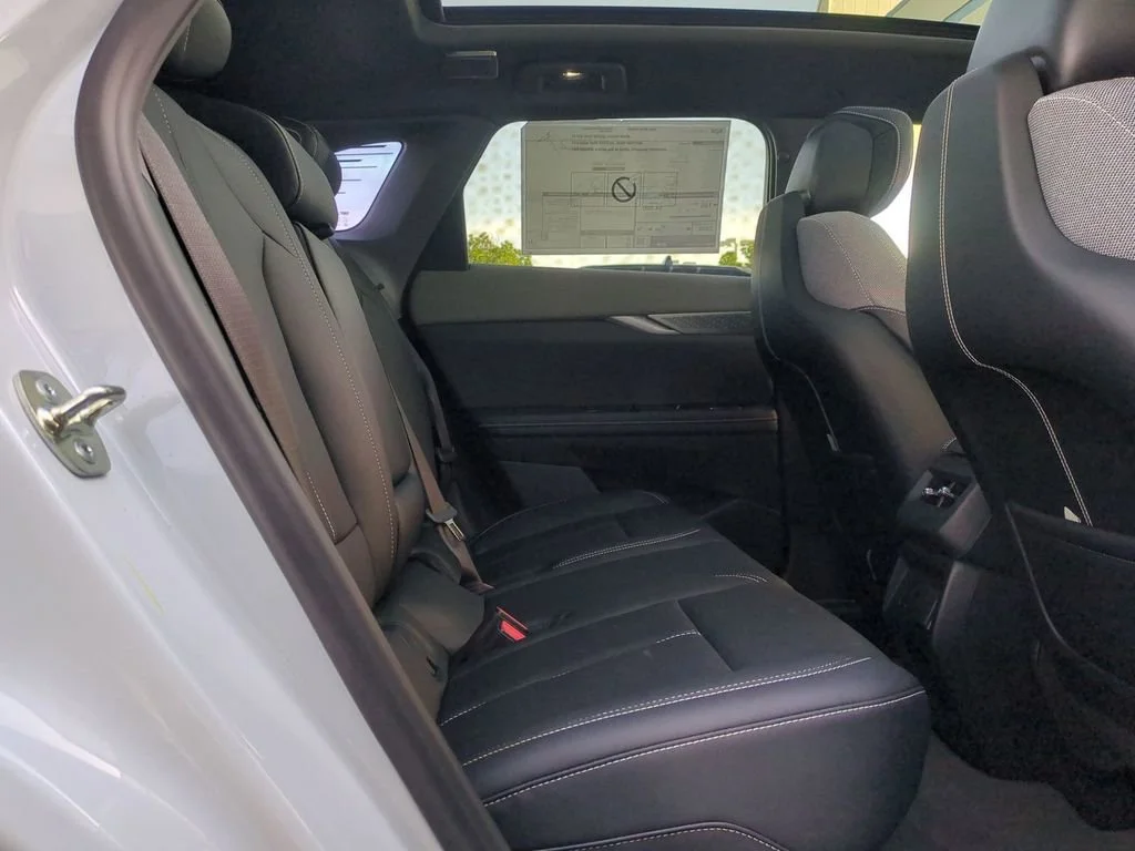 2026 Cadillac OPTIQ Luxury - Photo 32