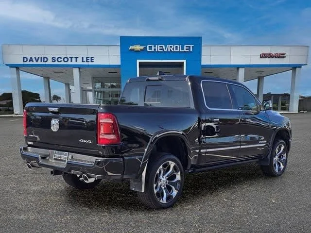 Used 2022 Diamond Black C Ram Limited image 9