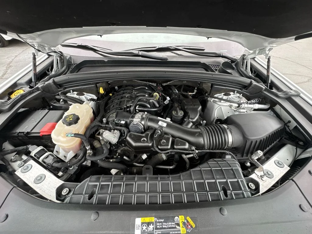 Used 2023 White/off-white Jeep Limited image 25