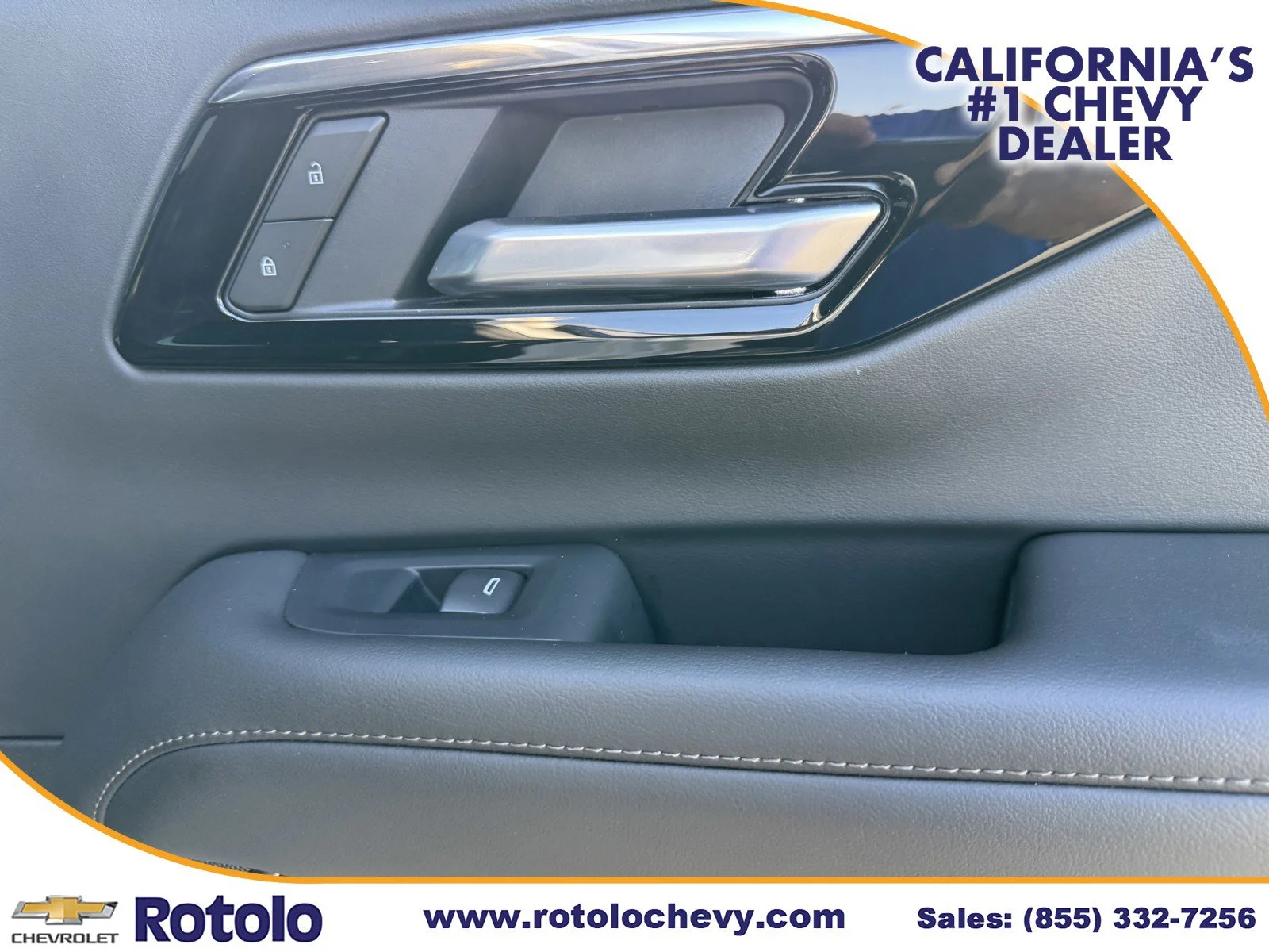 Used 2025 Iridescent Pearl Tricoat Chevrolet Z71 image 13