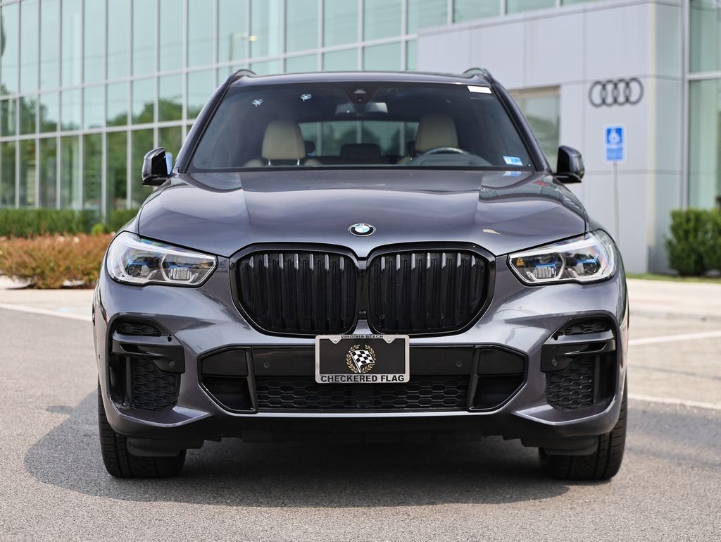 Used 2022 Arctic Gray Metallic BMW xDrive40i image 13