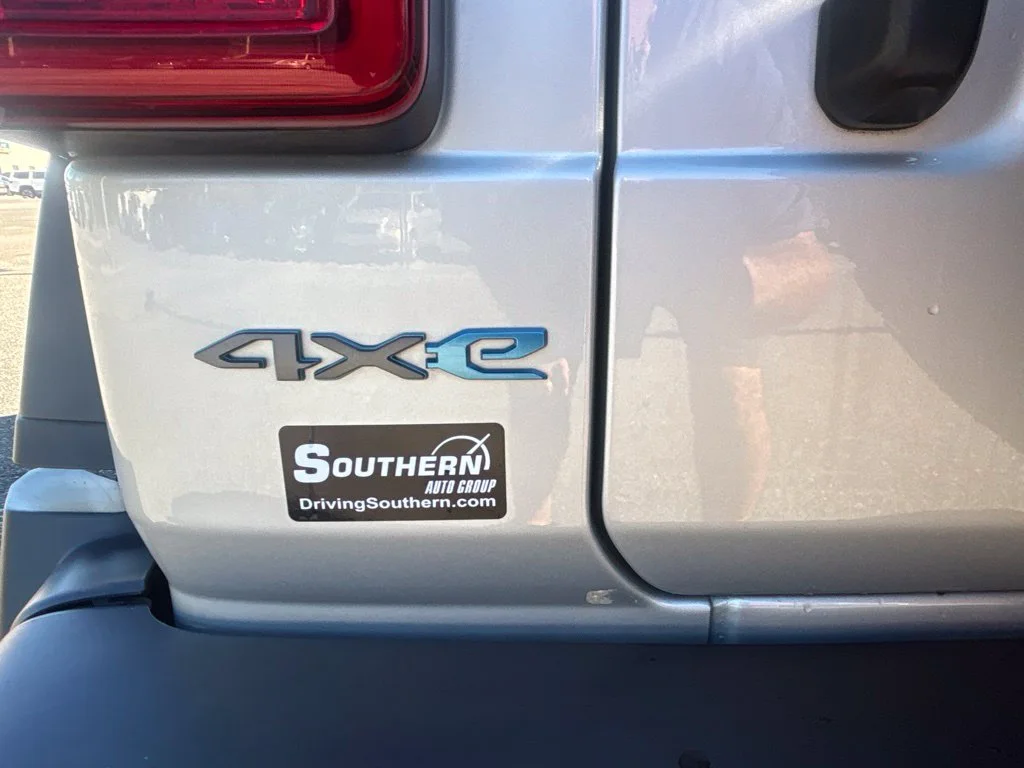 Used 2024 Silver Jeep Rubicon 4xe image 27