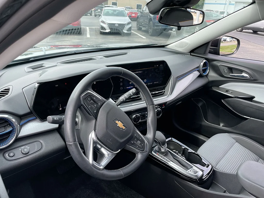 Used 2024 Mosaic Black Metallic Chevrolet LT image 10