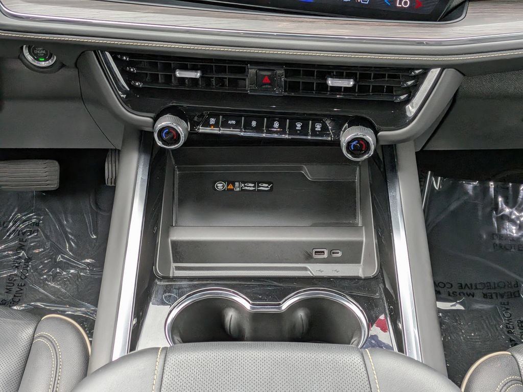 2025 Chevrolet Tahoe Premier - Photo 18