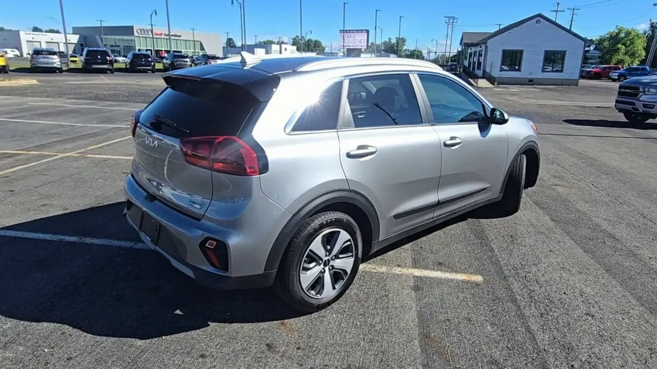 Used 2022 Gray Kia LX image 9