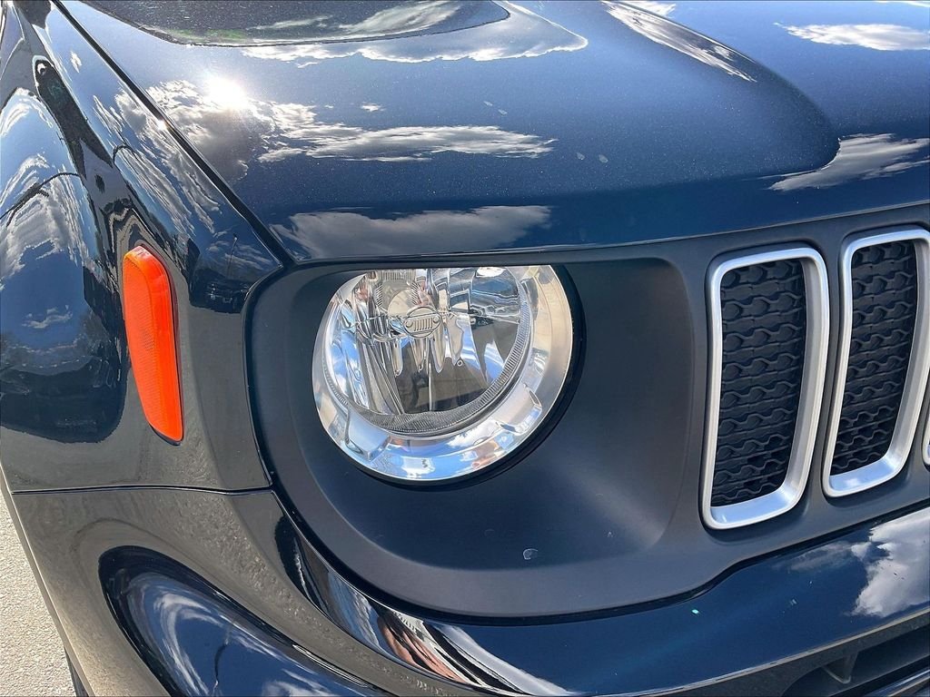 Used 2023 Black Clearcoat Jeep Latitude image 27