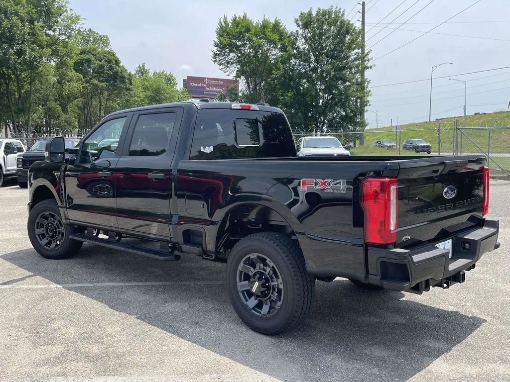 New 2026 Black Ford XL image 5