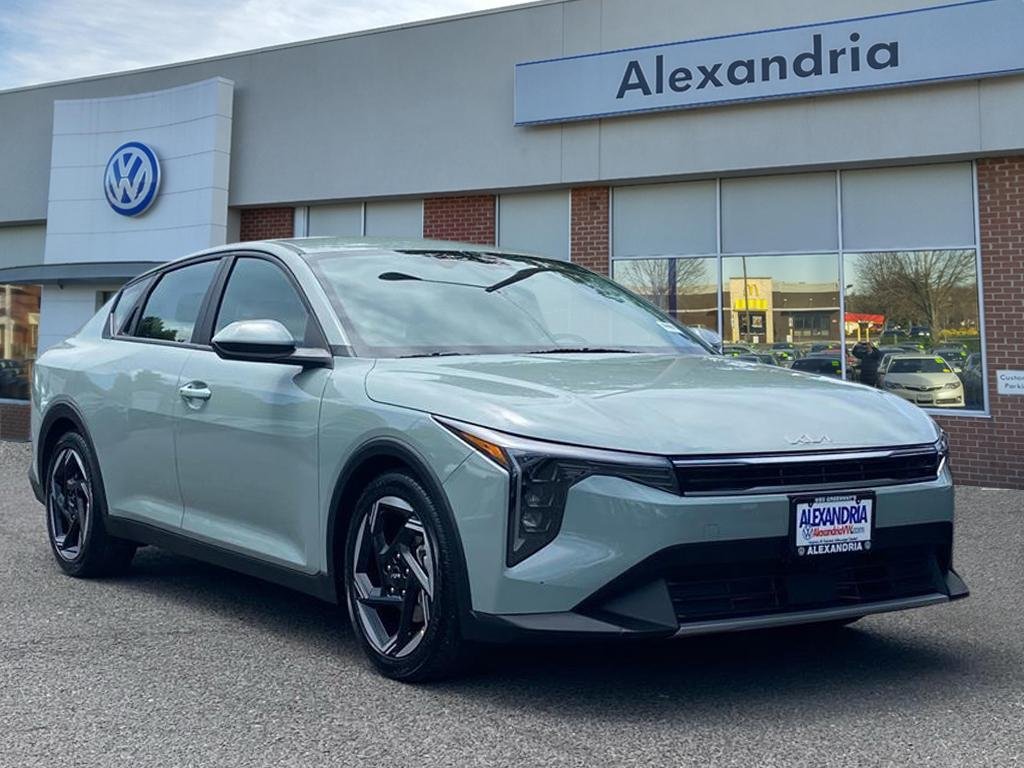 2025 Kia K4 EX AT's photo