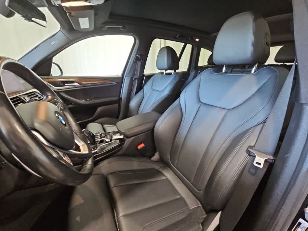 Used 2021 Jet Black BMW xDrive30i image 11