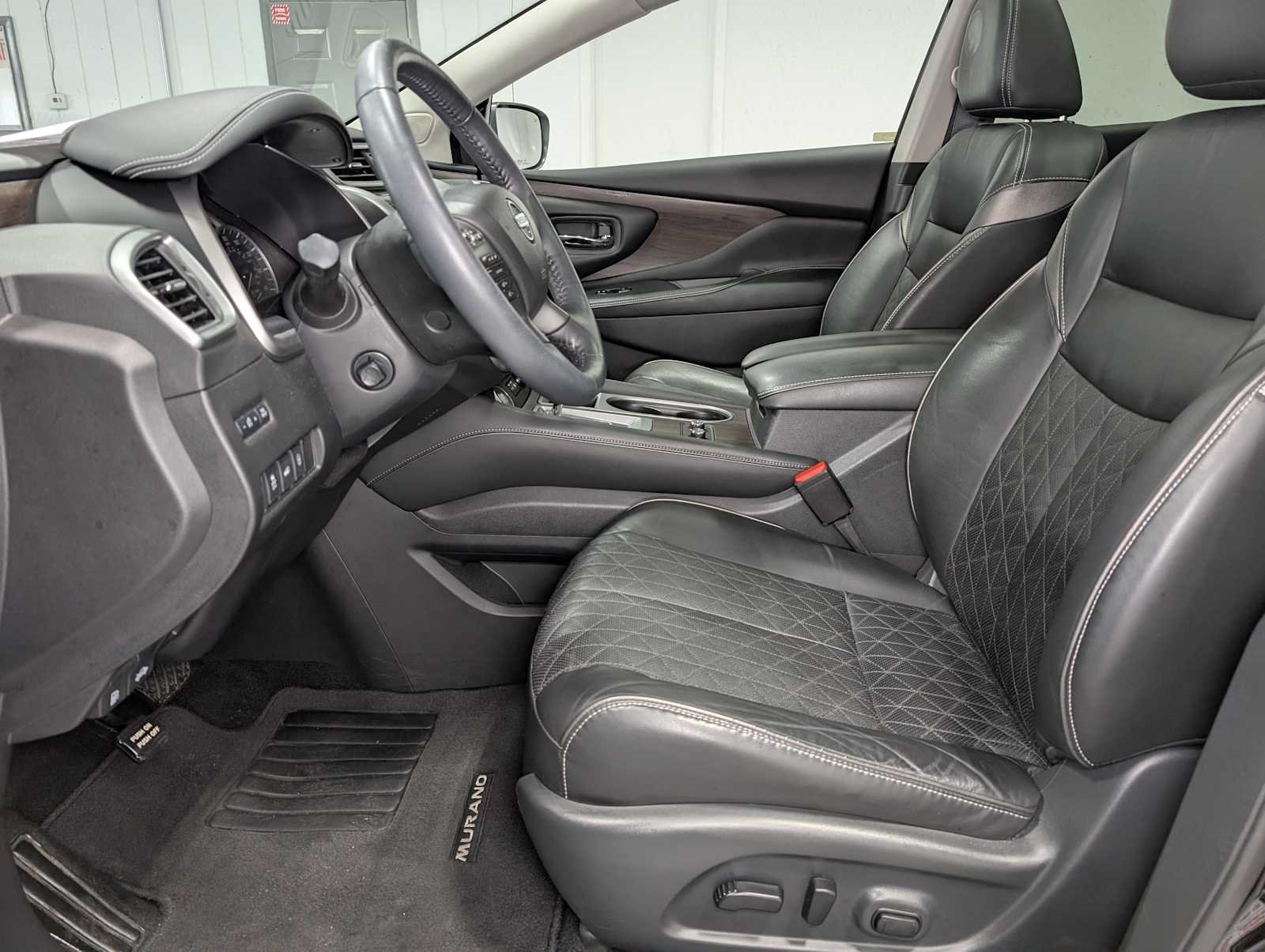 Used 2019 Magnetic Black Pearl Nissan Platinum image 4