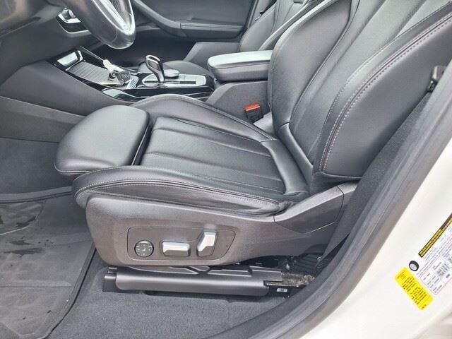 Used 2023 Mineral White Metallic BMW sDrive30i image 29