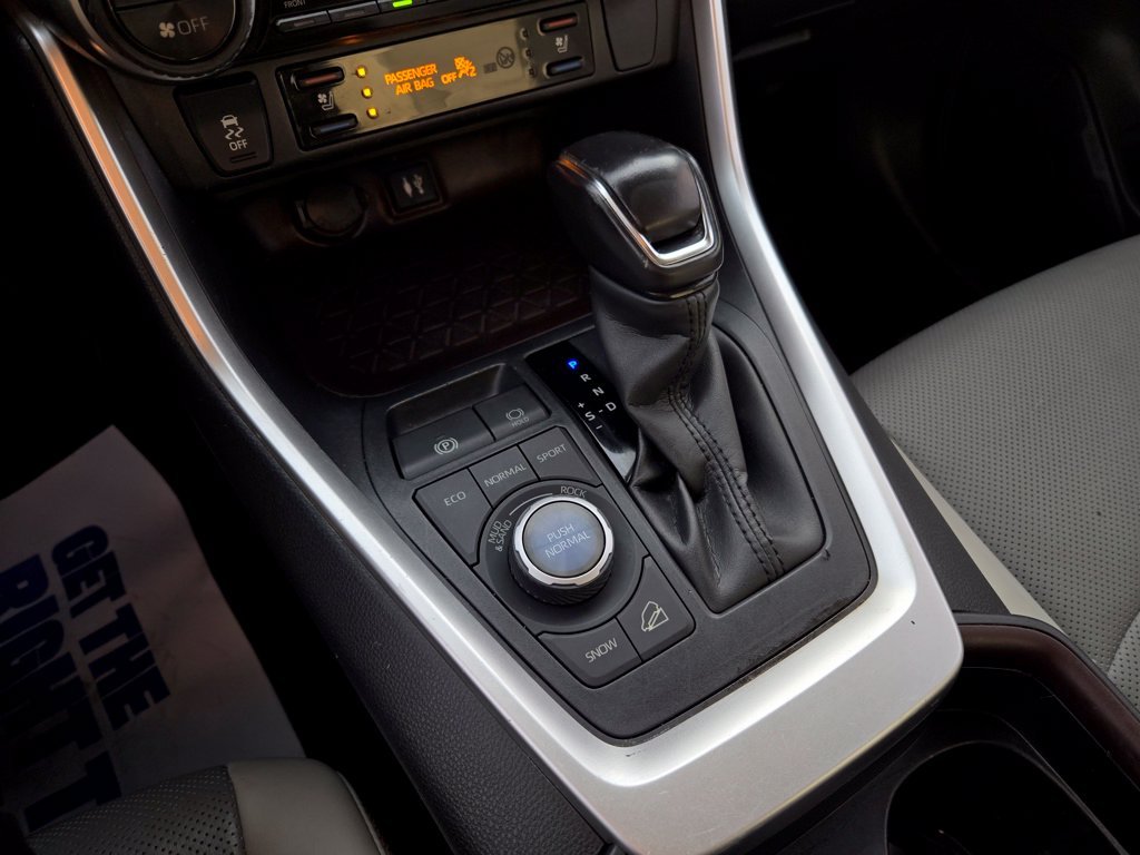 Used 2019 Black Toyota Limited image 24