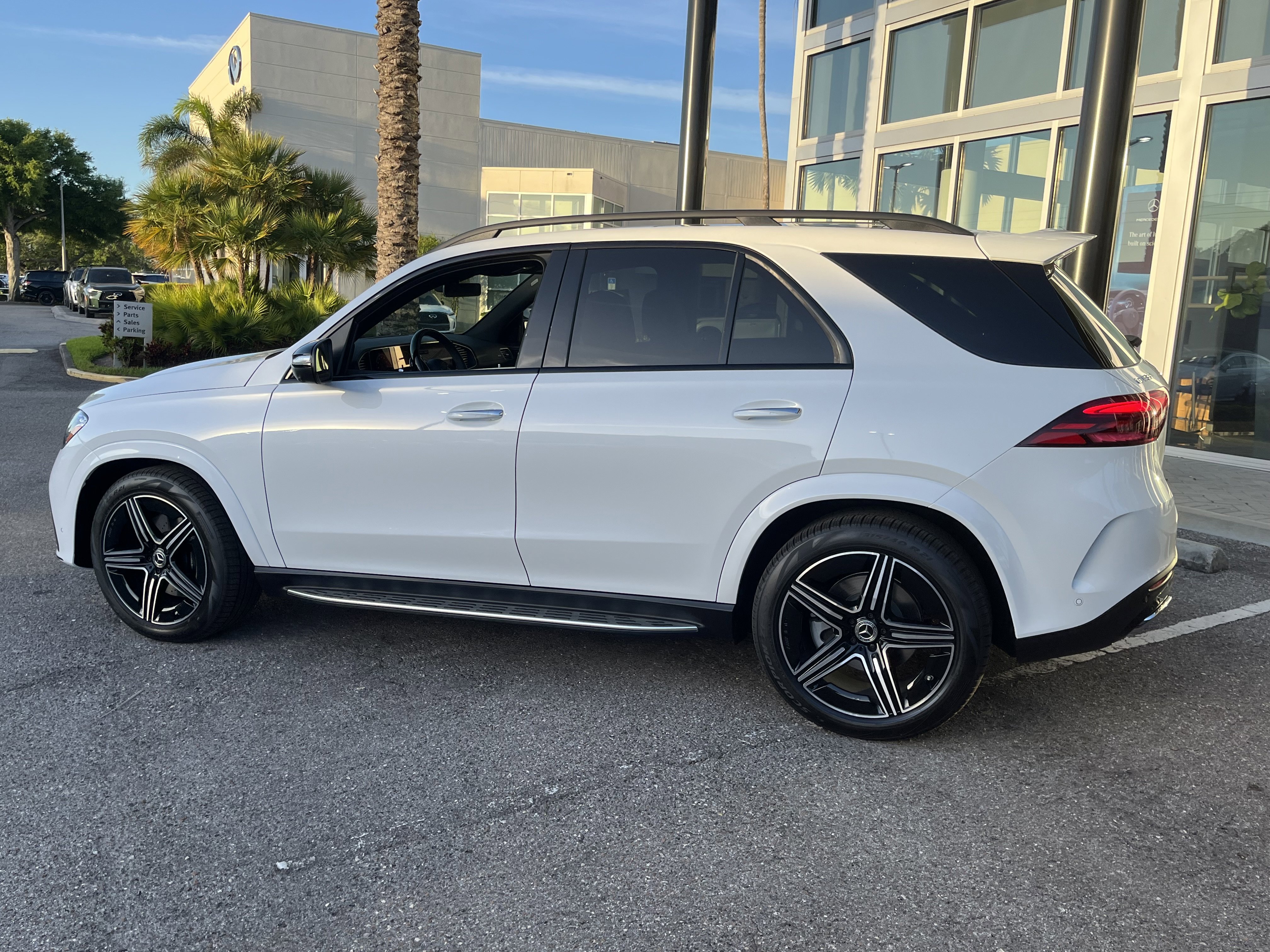 New 2026 MOONLIGHT WHITE Mercedes-Benz GLE 350 image 4