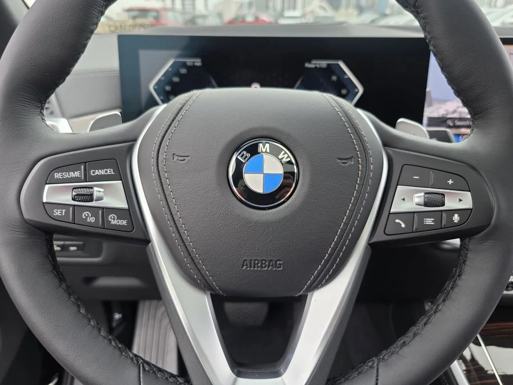 Used 2026 Black BMW sDrive40i image 21