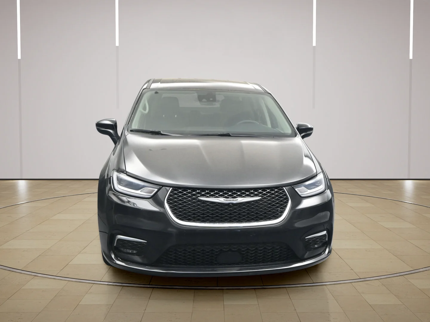 Used 2023 Brilliant Black Crystal Pearlcoat Chrysler Touring L image 2