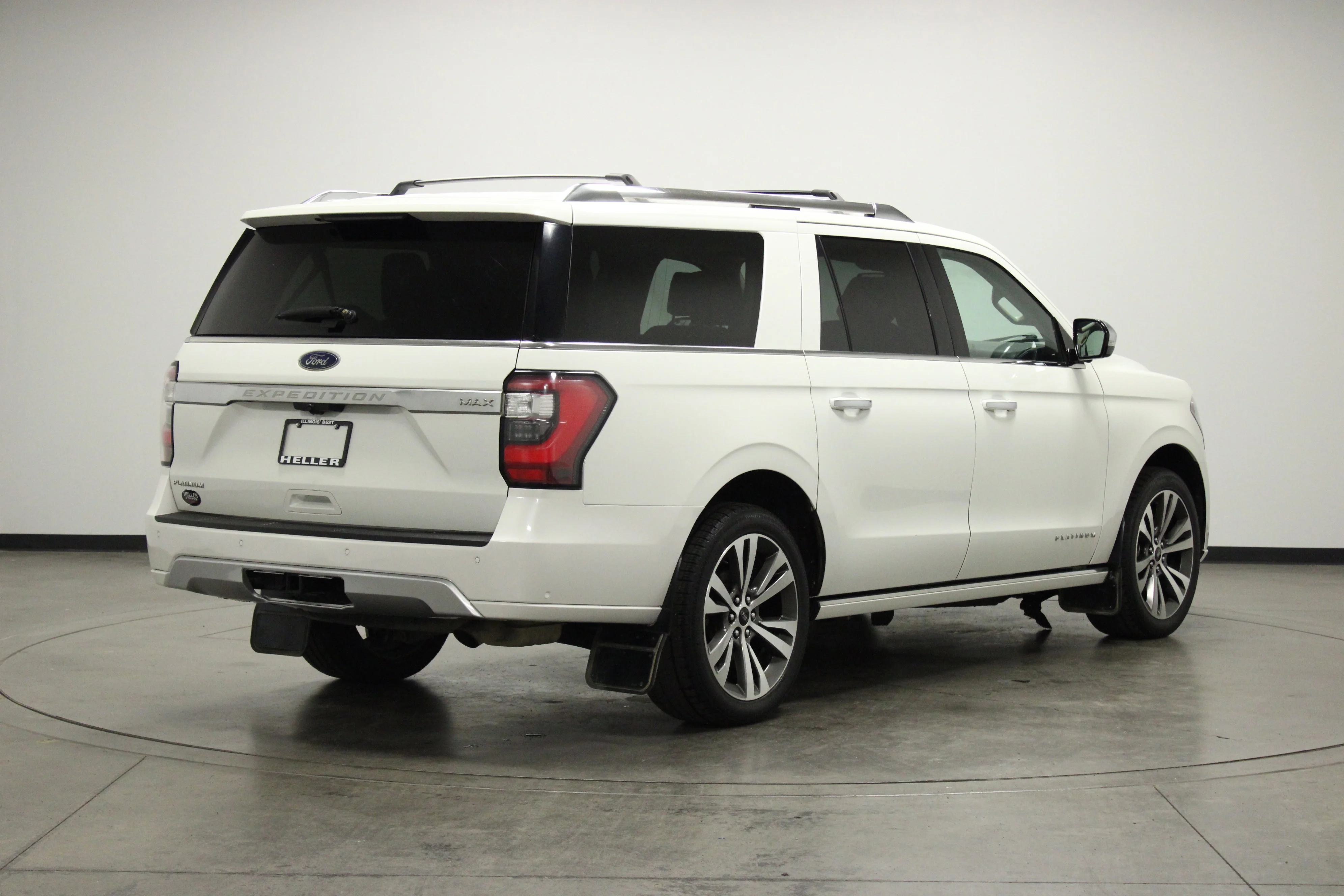 Used 2021 Star White Metallic Tri-Coat Ford Platinum image 8