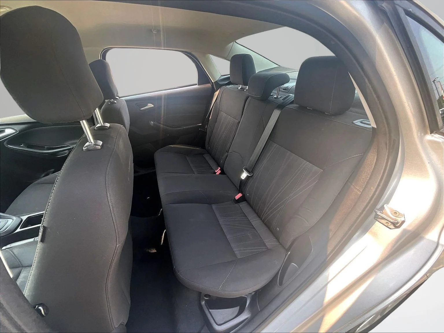 Used 2016 Silver Ford SE image 24