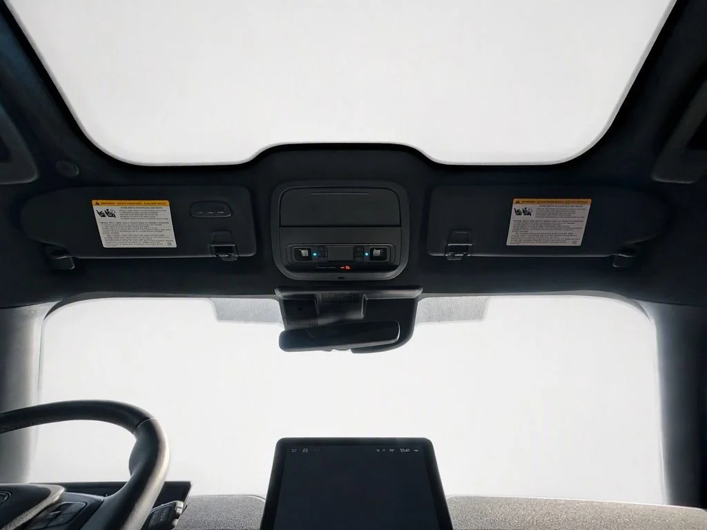Used 2022 Blue Ford GT image 19
