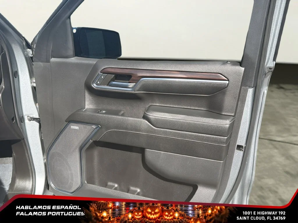 Used 2024 Sterling Metallic GMC SLT image 28