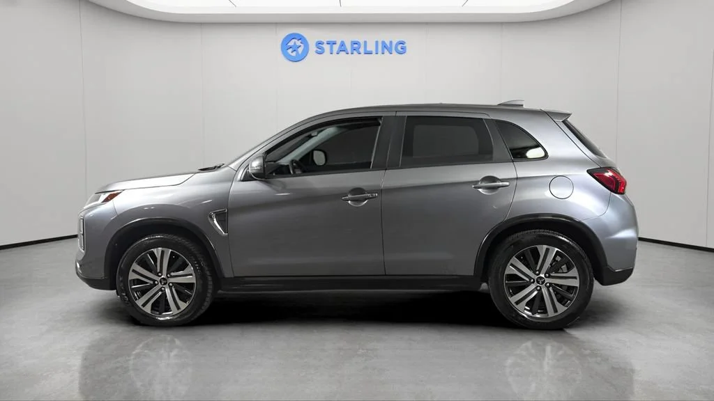 Used 2020  Mitsubishi ES 2.0 image 3